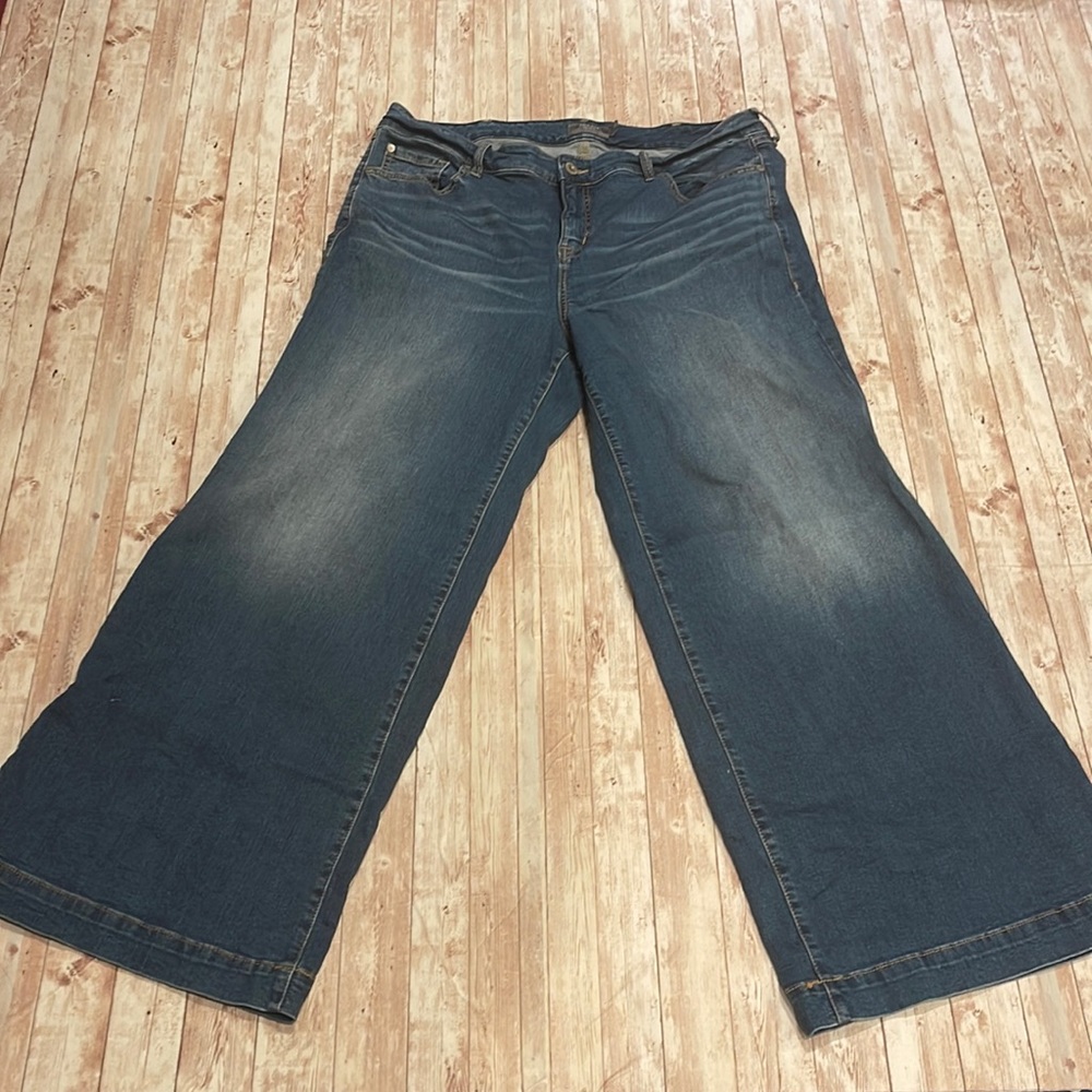 Torrid size 18 wide leg jeans